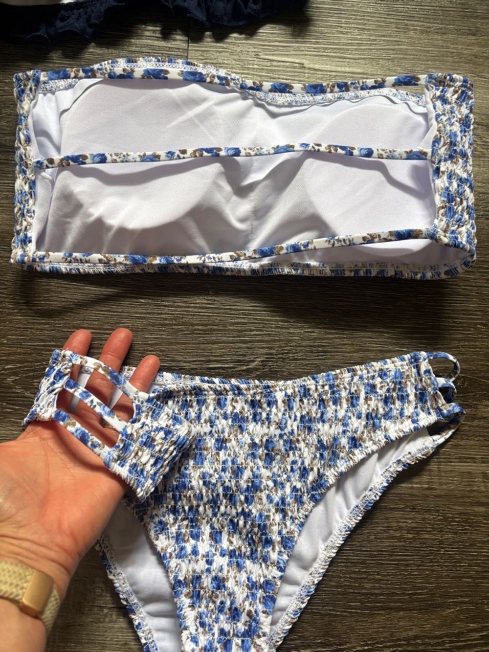 Bikini - Picture 6 of 6